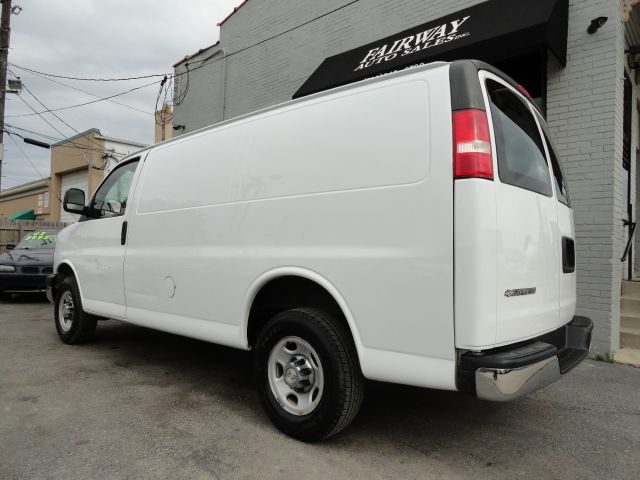 Chevrolet Express 2008 photo 4