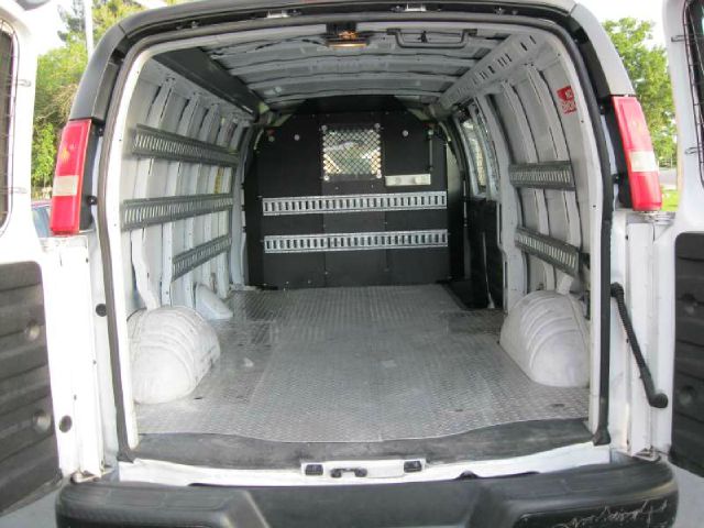 Chevrolet Express 2008 photo 2