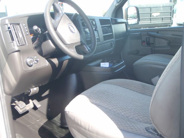 Chevrolet Express 2008 photo 12