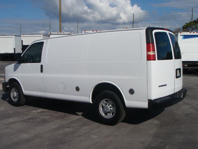 Chevrolet Express 2008 photo 3