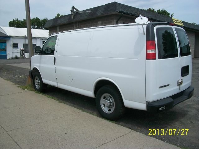 Chevrolet Express 2008 photo 2