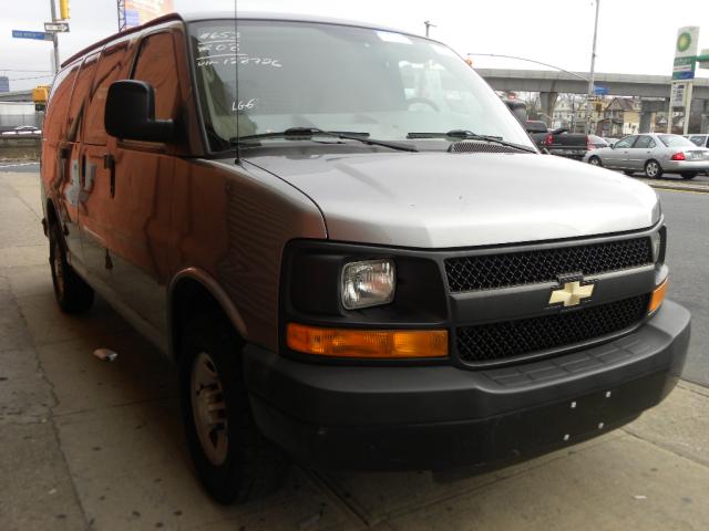 Chevrolet Express 2008 photo 2