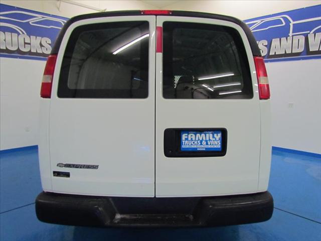 Chevrolet Express 2008 photo 3