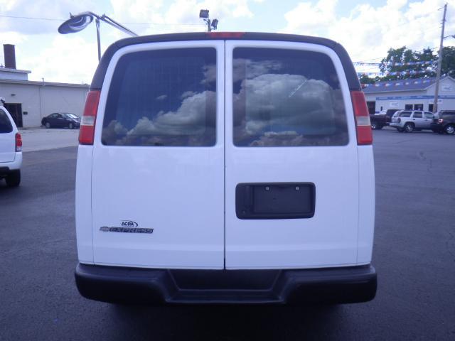 Chevrolet Express 2008 photo 2