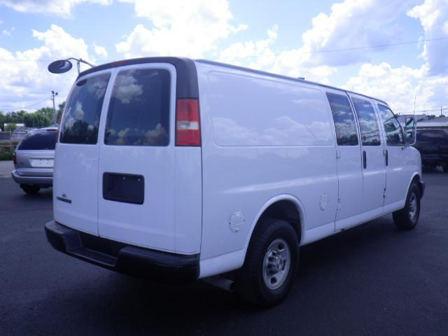 Chevrolet Express 2008 photo 3