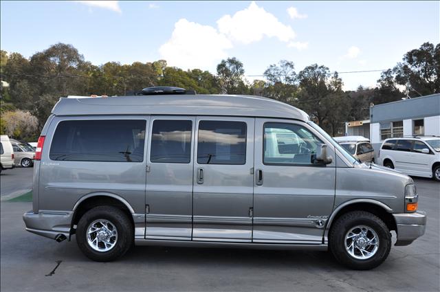 Chevrolet Express 2008 photo 4