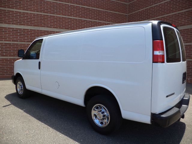 Chevrolet Express 2008 photo 4