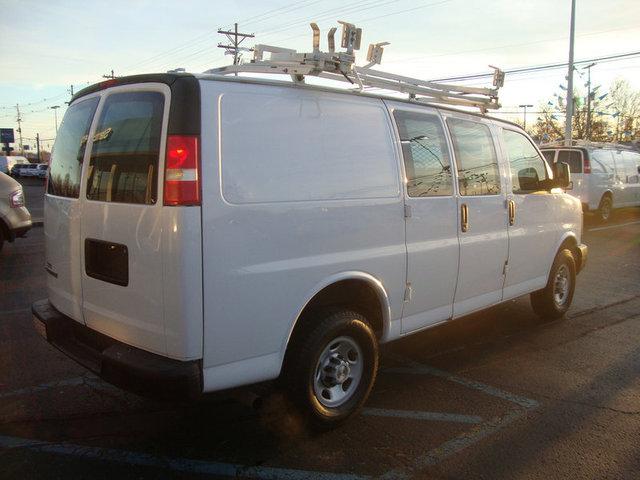 Chevrolet Express 2008 photo 3