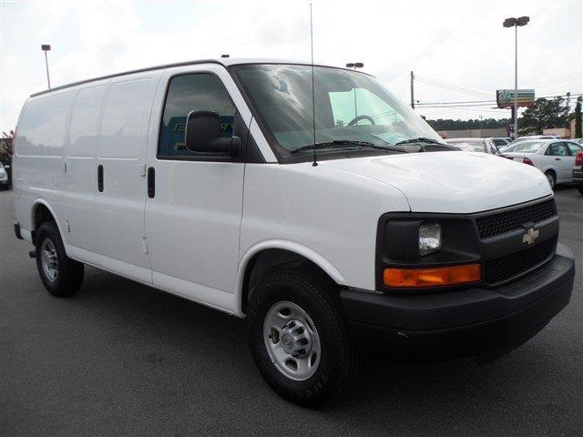 Chevrolet Express 2008 photo 3