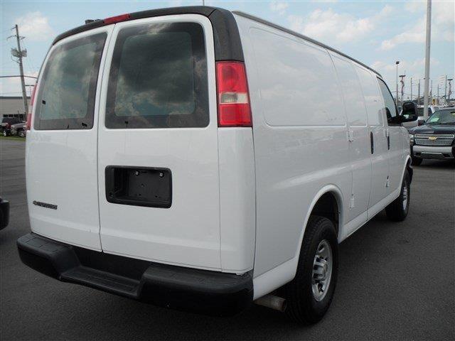 Chevrolet Express 2008 photo 4