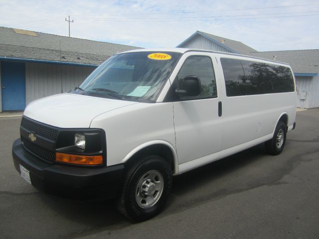 Chevrolet Express 2008 photo 3