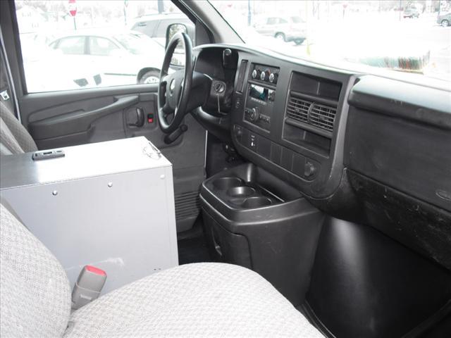 Chevrolet Express 2008 photo 2