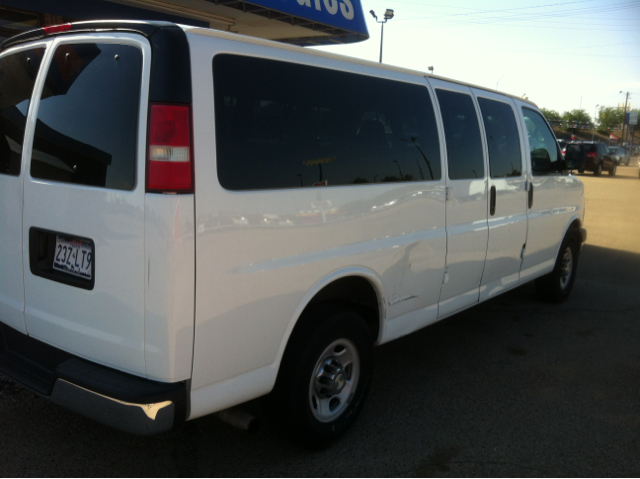 Chevrolet Express 2008 photo 3