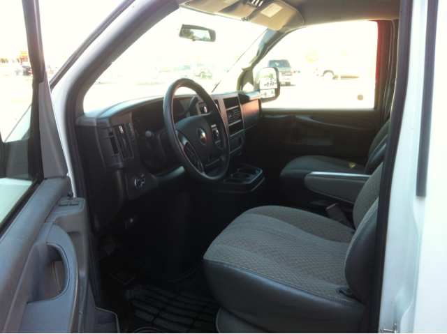 Chevrolet Express 2008 photo 4