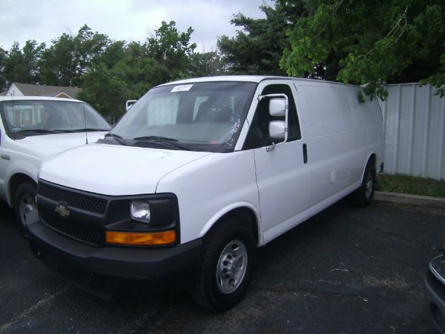 Chevrolet Express 2008 photo 3