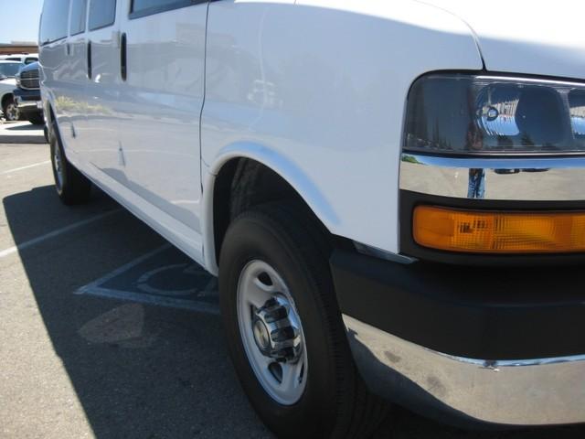 Chevrolet Express 2008 photo 2