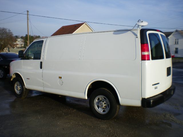 Chevrolet Express 2009 photo 2