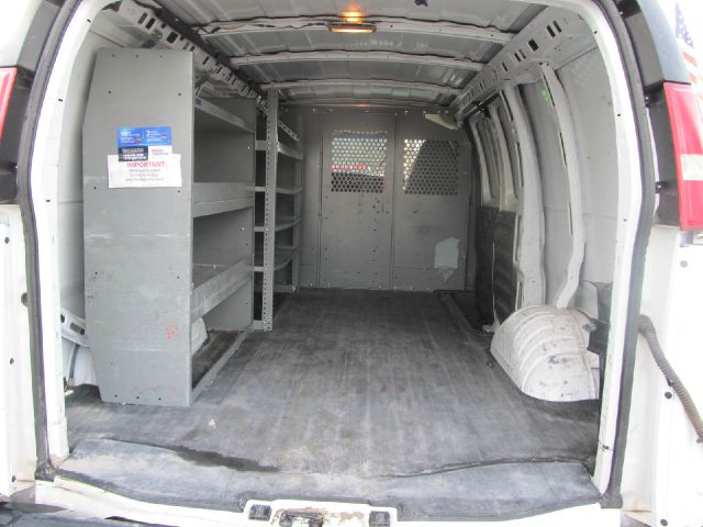 Chevrolet Express 2009 photo 9