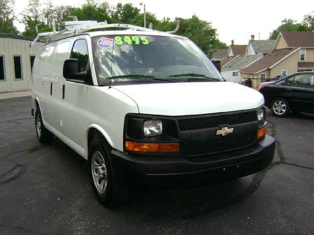 Chevrolet Express 2009 photo 14