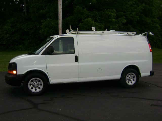 Chevrolet Express 2009 photo 17