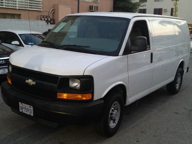 Chevrolet Express 2009 photo 12