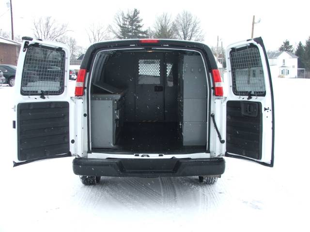 Chevrolet Express 2009 photo 2