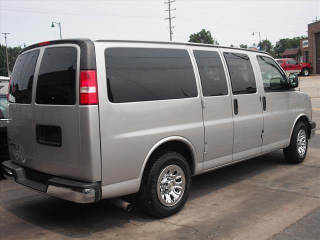 Chevrolet Express 2009 photo 3