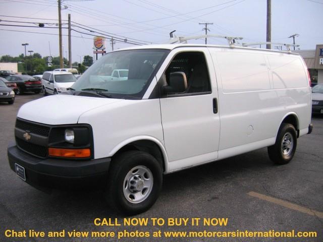 Chevrolet Express 2009 photo 2