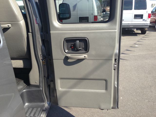 Chevrolet Express 2009 photo 1