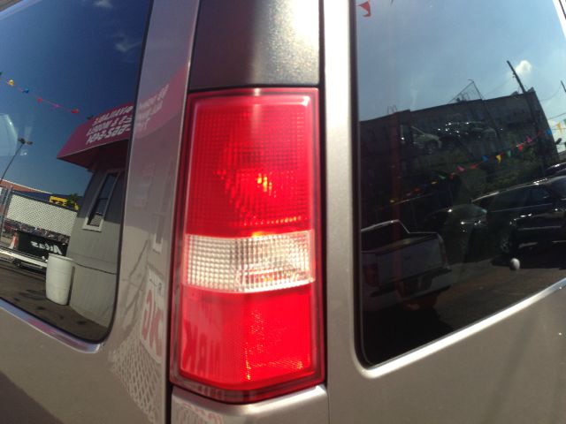 Chevrolet Express 2009 photo 10