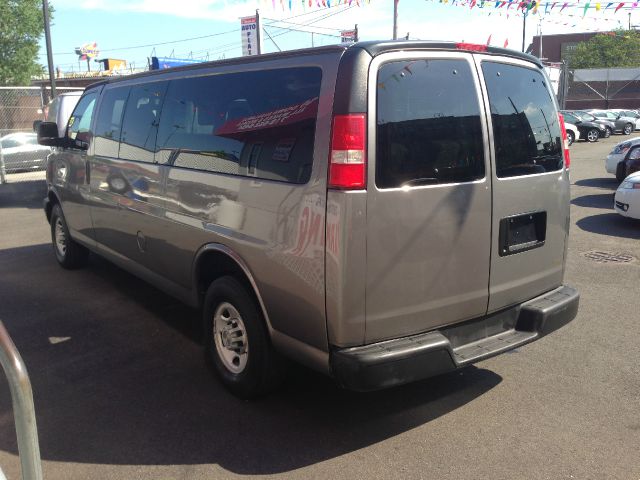 Chevrolet Express 2009 photo 9