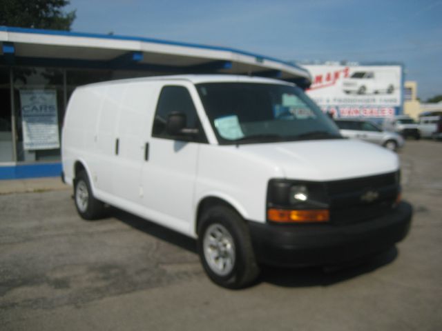 Chevrolet Express 2009 photo 2