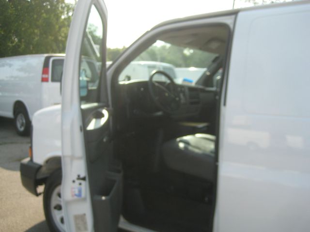 Chevrolet Express 2009 photo 4