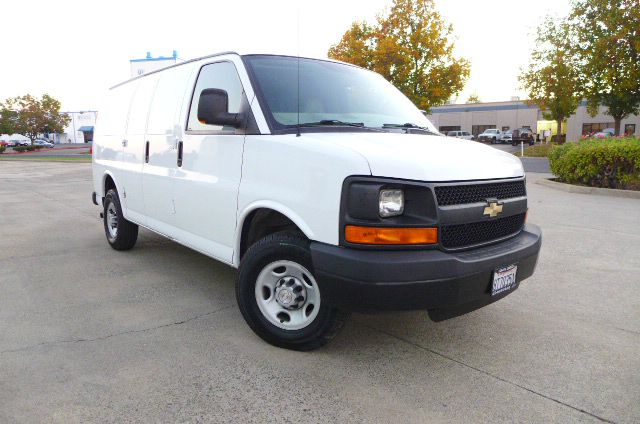 Chevrolet Express 2009 photo 2