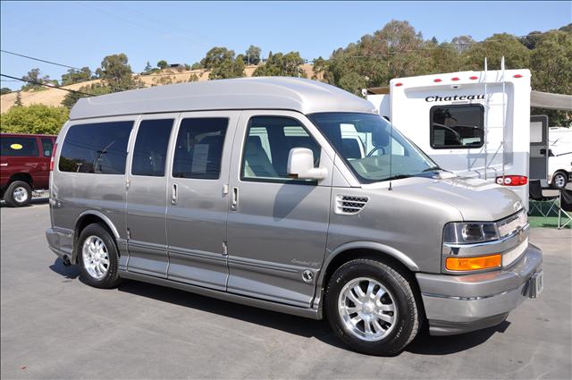 Chevrolet Express 2009 photo 2