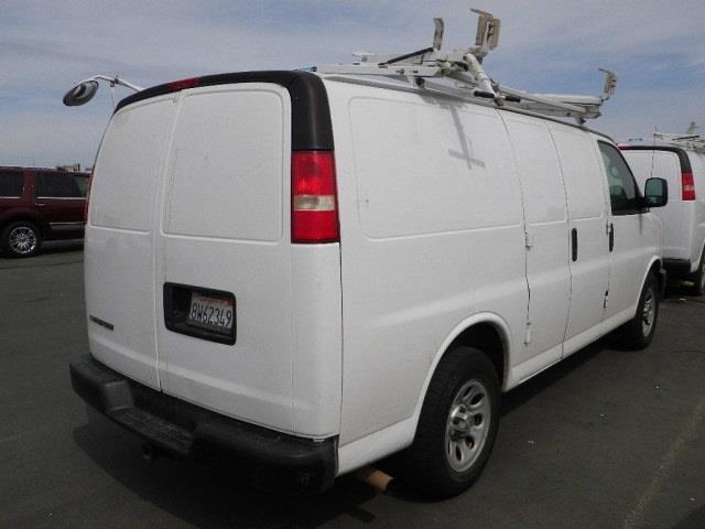 Chevrolet Express 2009 photo 2