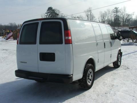 Chevrolet Express 2009 photo 2