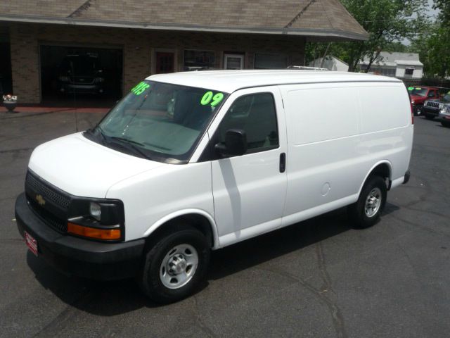 Chevrolet Express 2009 photo 17