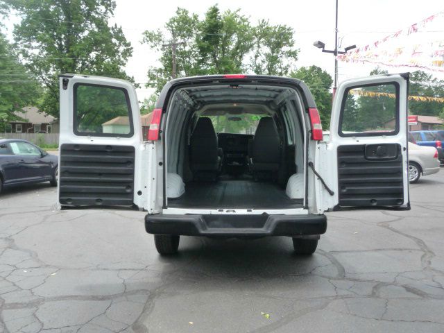 Chevrolet Express 2009 photo 9