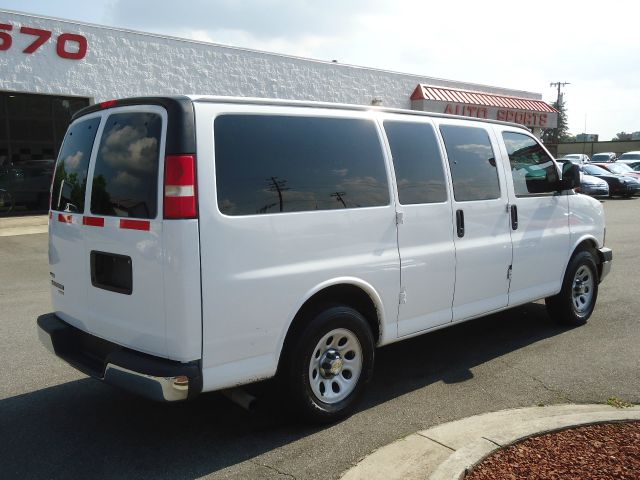 Chevrolet Express 2009 photo 4