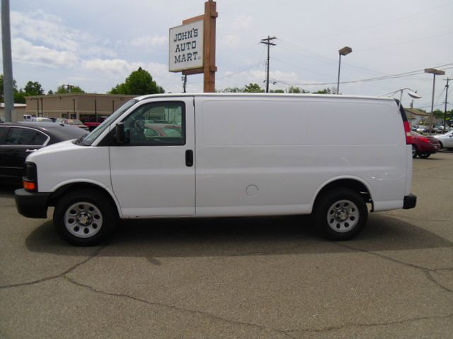 Chevrolet Express 2009 photo 11