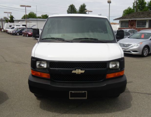 Chevrolet Express 2009 photo 12