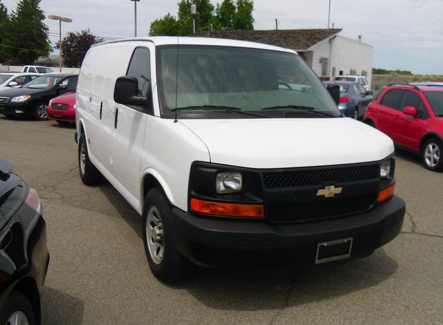 Chevrolet Express 2009 photo 13