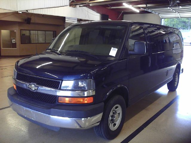 Chevrolet Express 2009 photo 2