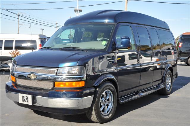 Chevrolet Express LS EXT Passenger Van