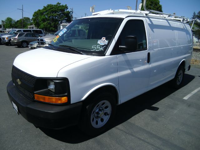 Chevrolet Express 750i 4dr Sdn Cargo Van