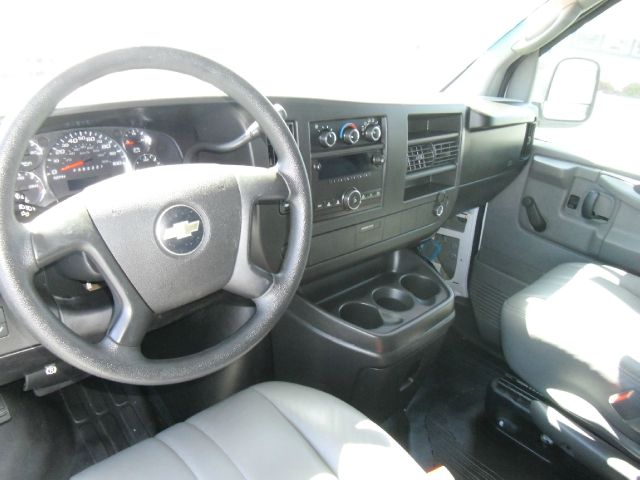 Chevrolet Express 2009 photo 6