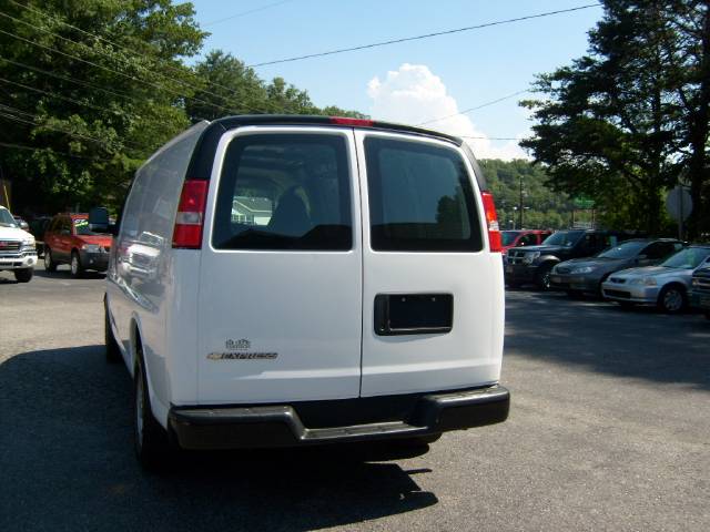 Chevrolet Express 2009 photo 2