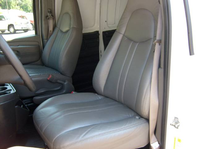 Chevrolet Express 2009 photo 4