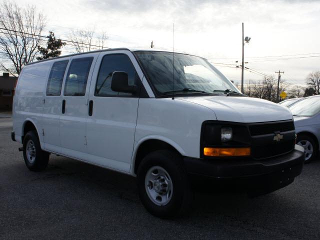 Chevrolet Express 2009 photo 2